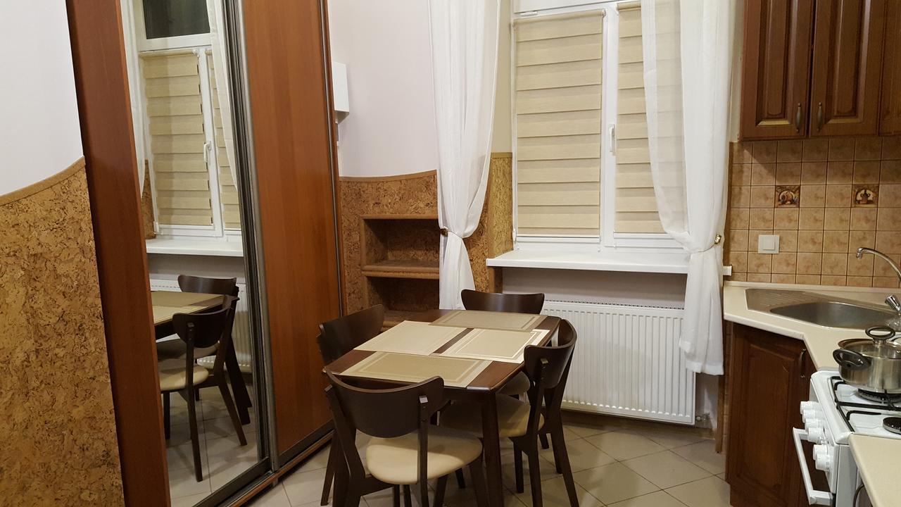 Soprano Apartment Lviv Exterior foto